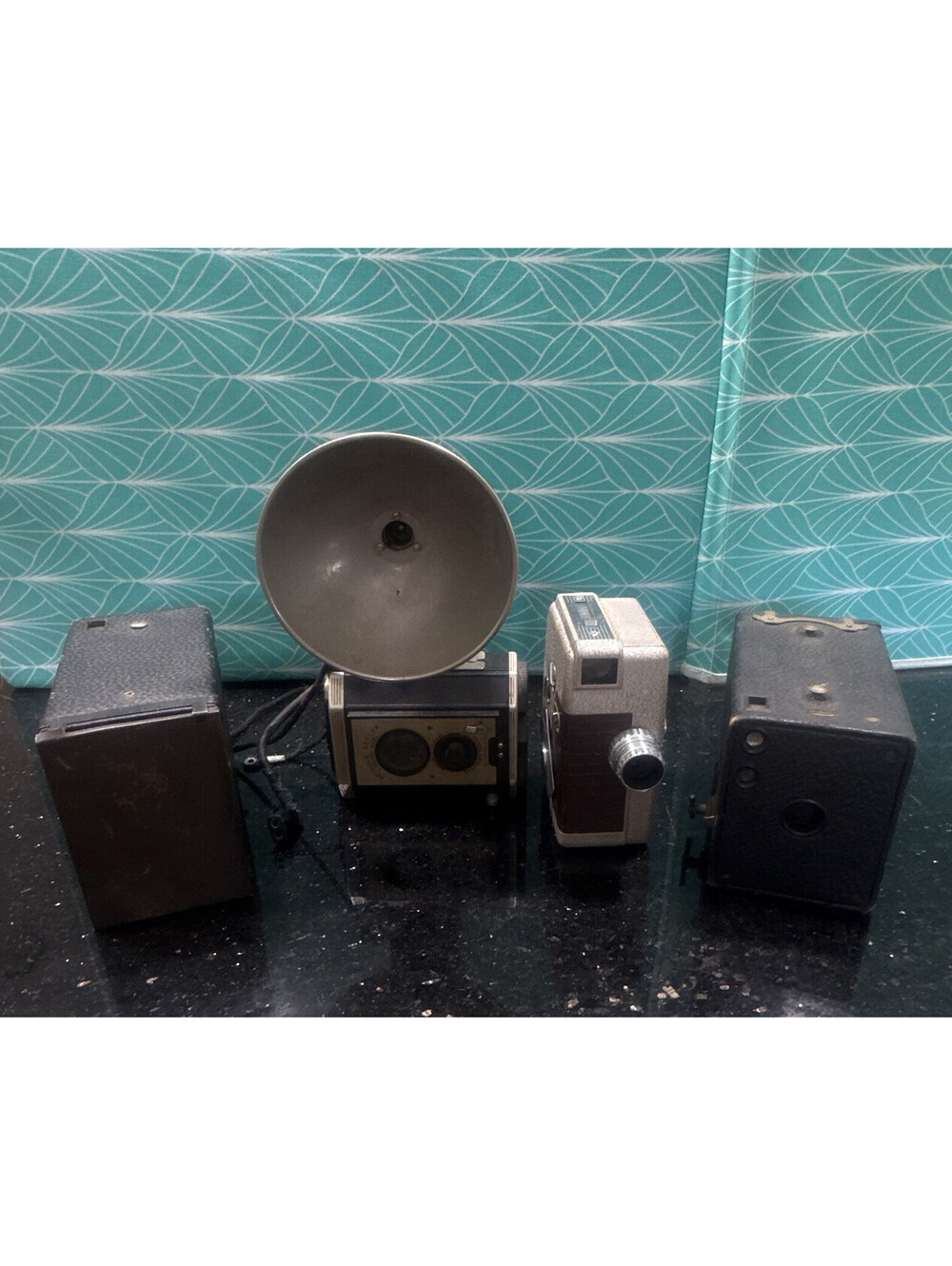 Vintage Camera Lot 4pc Kodak Brownie Hawkeye Target Six-20 Keystone Capri Ansco